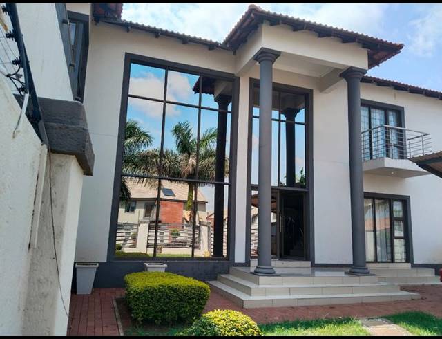 6 BEDROOM HOUSE FOR SALE IN WATERBERRY COUNTRY ESTATE